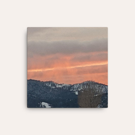 Impresión fina de amanecer de montaña